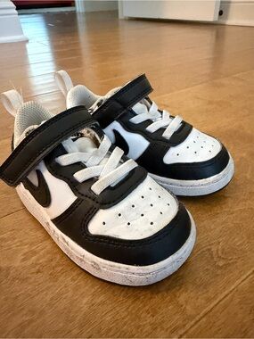 Nike Kids Black and White Sneakers
